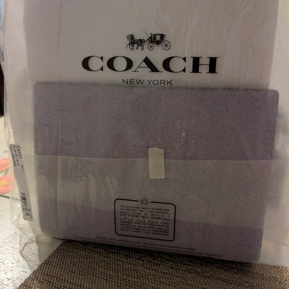 Authentic Purple Coach Crossbody Bag - Picture 9 of 13